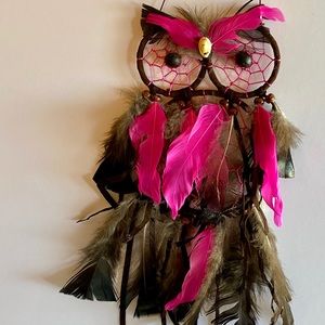 Owl Dream Catcher Hot Pink accent Feathers NWT